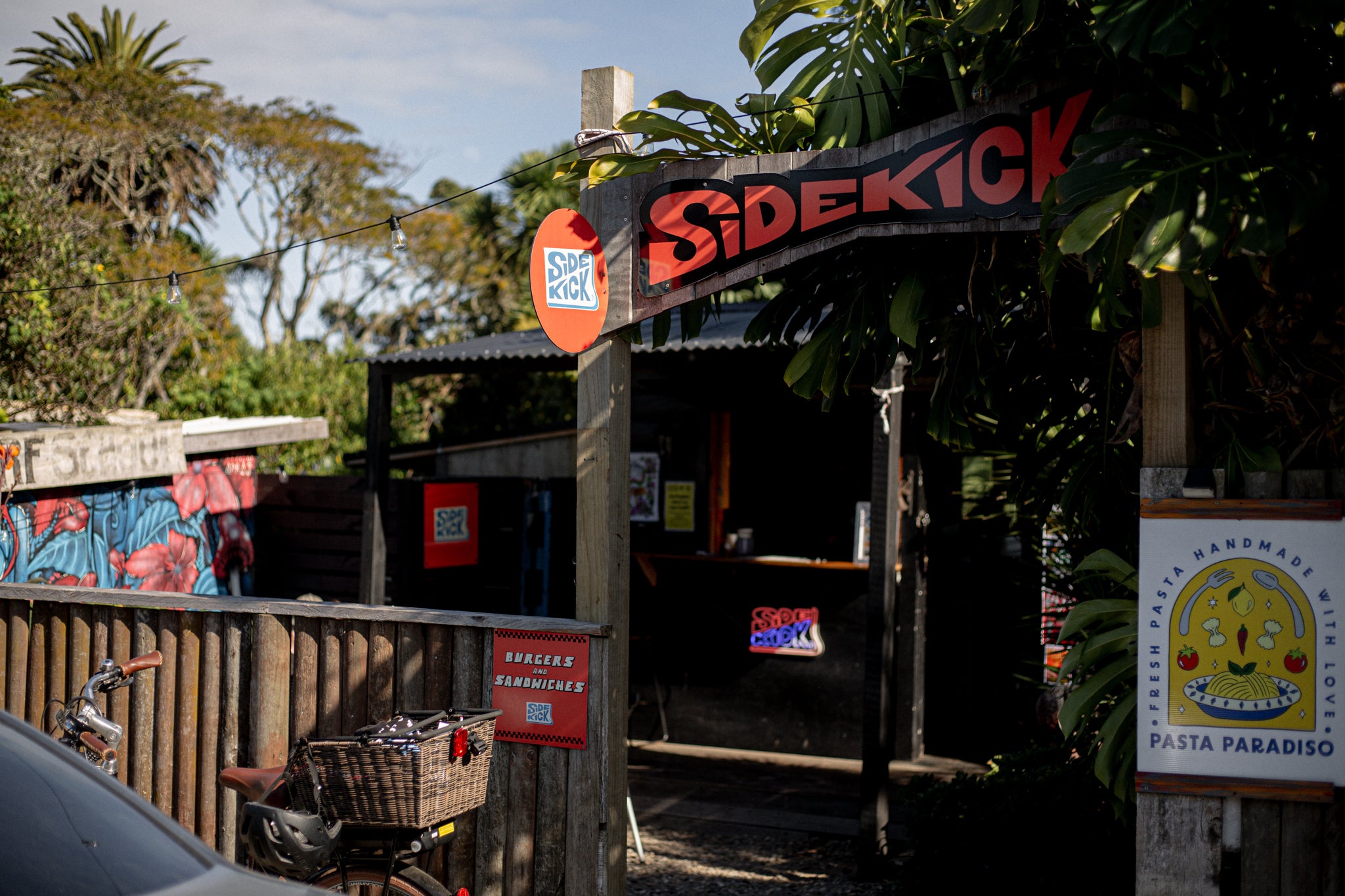 Sidekick sandwich and burgers in Raglan 